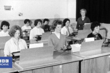 1962: Starting a Job as a Secretary | Going to Work | World of Work | BBC Archive