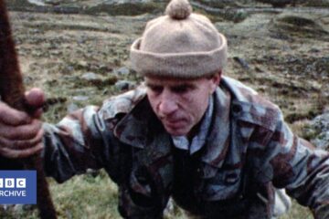 1971: Syd Scroggie – Blind Mountaineer Poet | Nationwide | BBC Archive