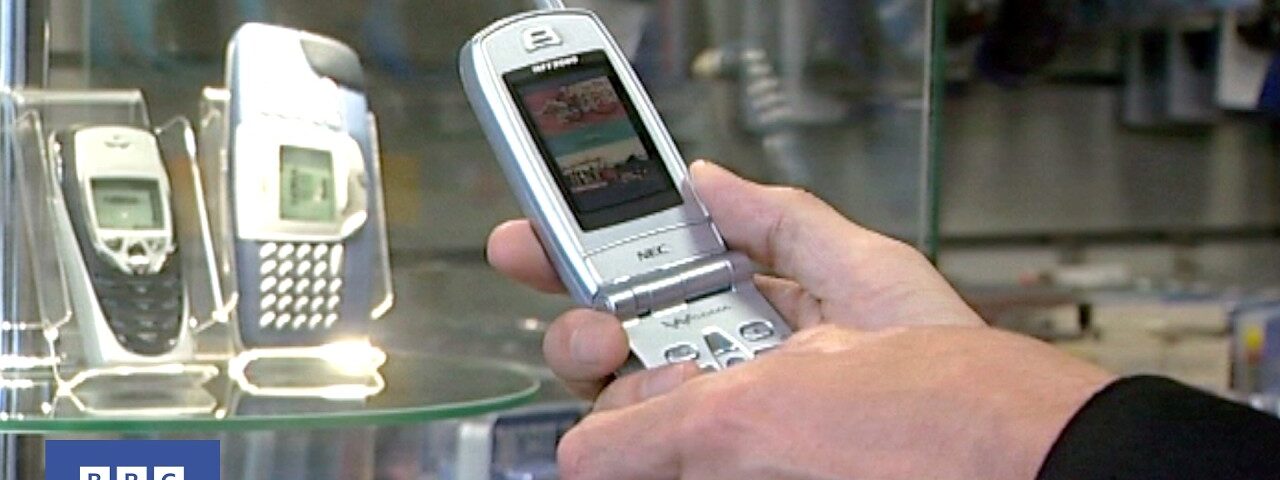 2002: Will 3G Mobiles Take Off? | Newsnight | Retro Tech