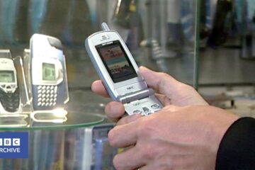 2002: Will 3G Mobiles Take Off? | Newsnight | Retro Tech